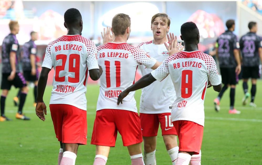 格外引人注 格外引人注