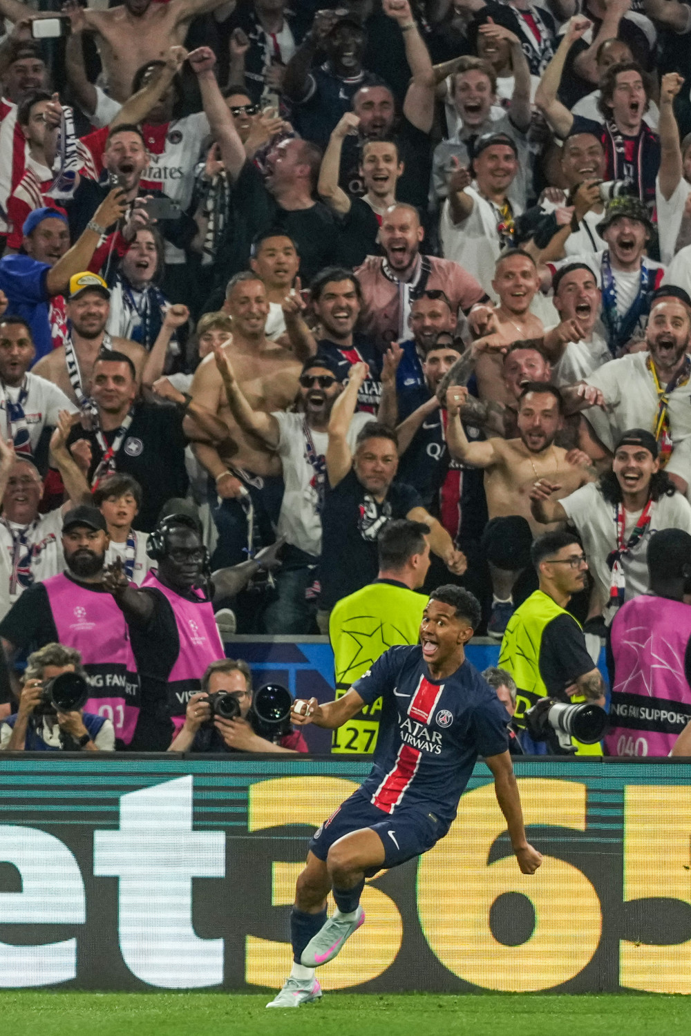 尖端科技的 尖端科技的