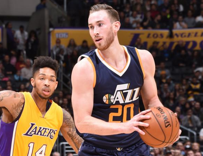 让球场空间 让球场空间