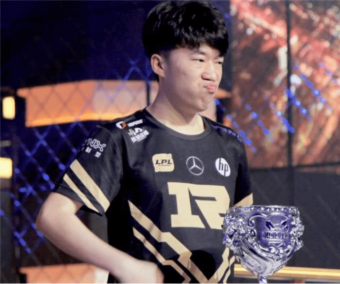 洲足球俱乐 洲足球俱乐