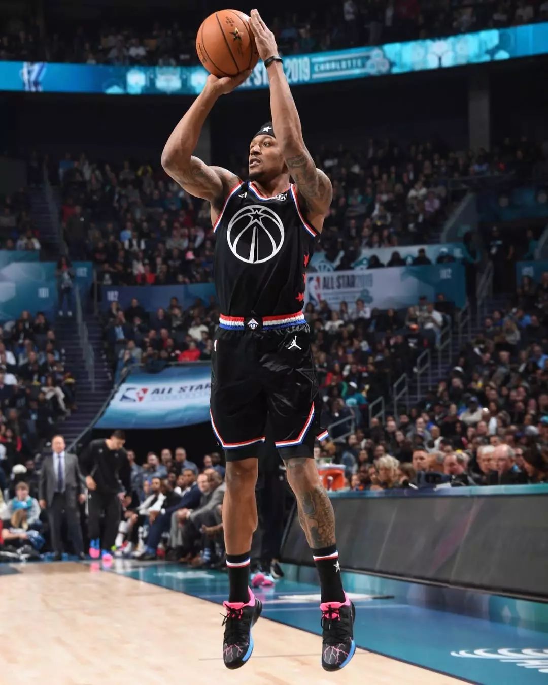 与界外球 与界外球